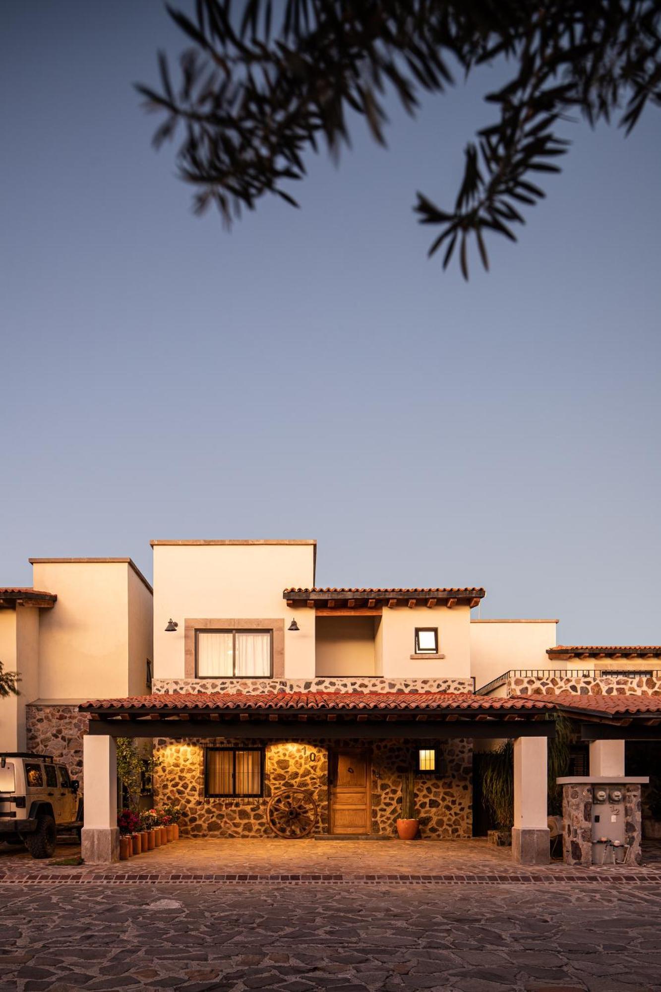 Willa Private Jacuzzi & Pool, Elegant La Escondida 5Br San Miguel de Allende Zewnętrze zdjęcie